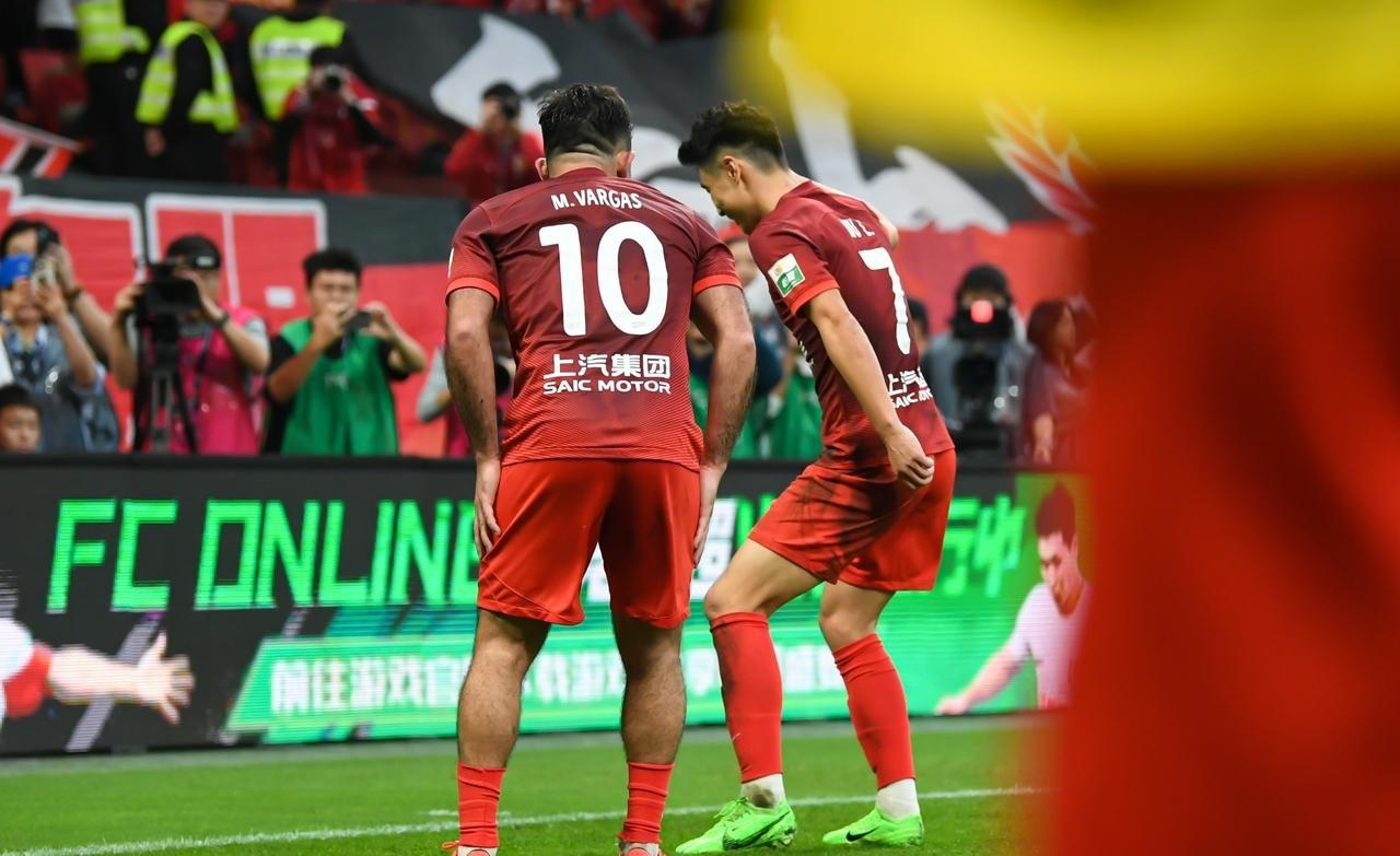 赛后西甲传出新动向,阿贾克斯篮板制胜,管理层表态——话题不断,球队文化再被提及的简单介绍 赛后西甲传出新动向,阿贾克斯篮板制胜,管理层表态——话题不断,球队文化再被提及的简单介绍